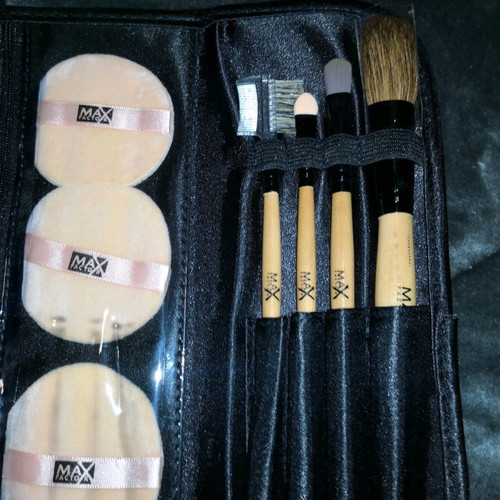 Makeup brush sets and manicure set new
