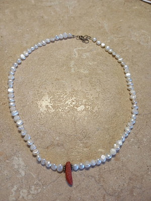 Cultured freshwater pearls new, asymmetric white