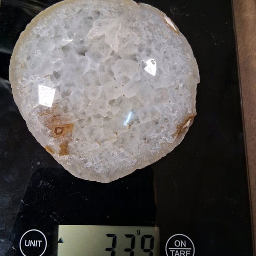 Agate used in unique shape