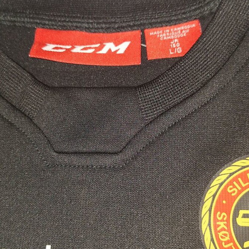 Silkeborg hockey jersey boys size 150 like new