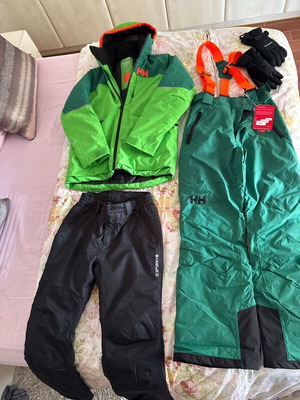Helly Hansen Ski Set Jacket and Pants Like New Size 164/14