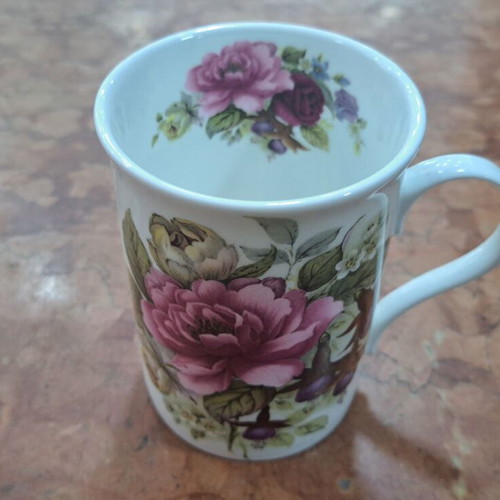 Porcelain mug with flowers Crown Trent made in England new