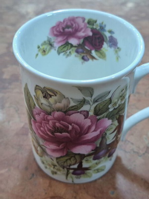 Porcelain mug with flowers Crown Trent made in England new