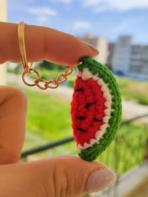 Knitted watermelon keychain new, red and green