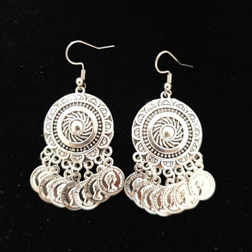 Earrings with steel hooks and pendants new