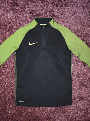 Nike Training Shirt Midlayer Aeroswift Drill Strike σαν καινούργιο, μέγεθος M, μαύρο και πράσινο