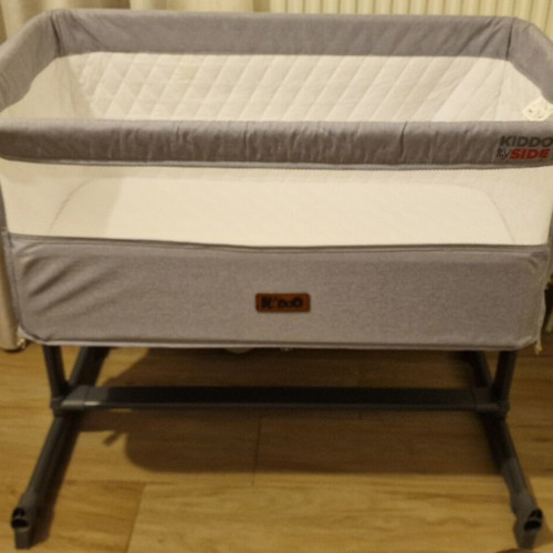 Kiddo by my side baby cot like new