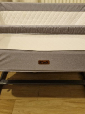 Kiddo by my side baby cot like new