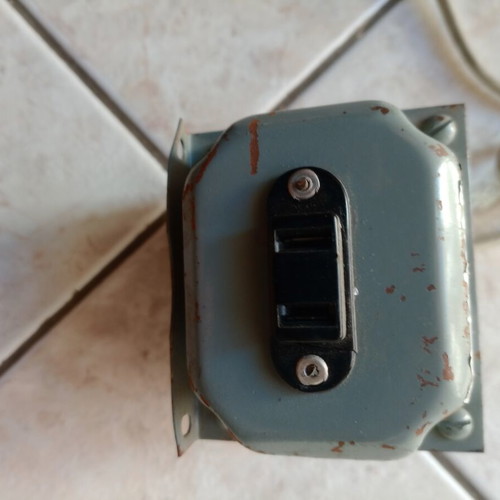Transformer used, single-phase closed type by Nikolaou