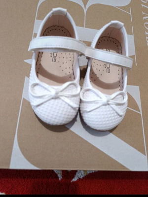 Baby ballerina shoes white size 22 like new