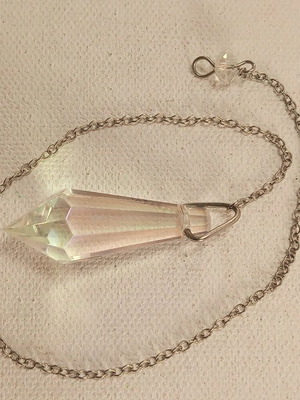 Crystal pendulum with iridescence new 4x1.5 cm