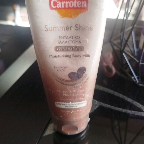 Carroten gradual tan moisturising body milk new 200 ml