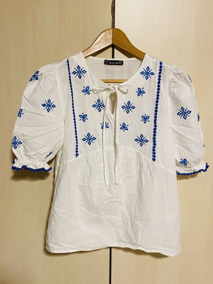 Karon cotton blouse with blue bronderie lace, new, size M