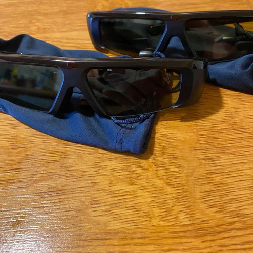 3D glasses with active shutter technology, like new