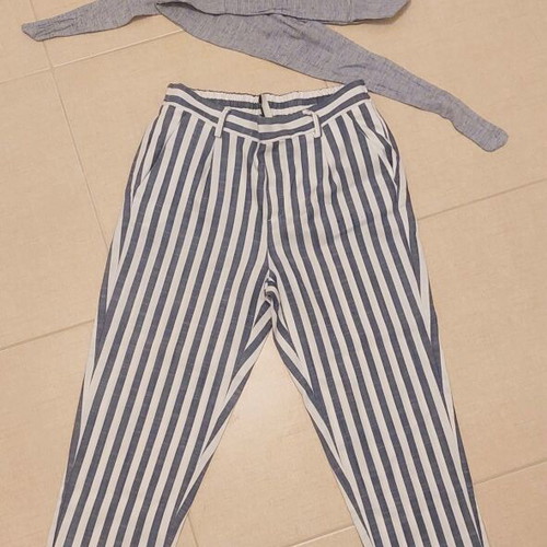 Striped linen pants with 2 tops set like new, size 40