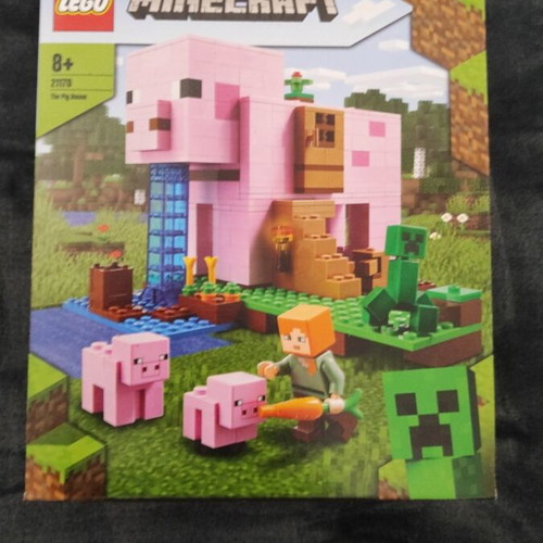 Lego Minecraft 21170 The Pig House new, sealed