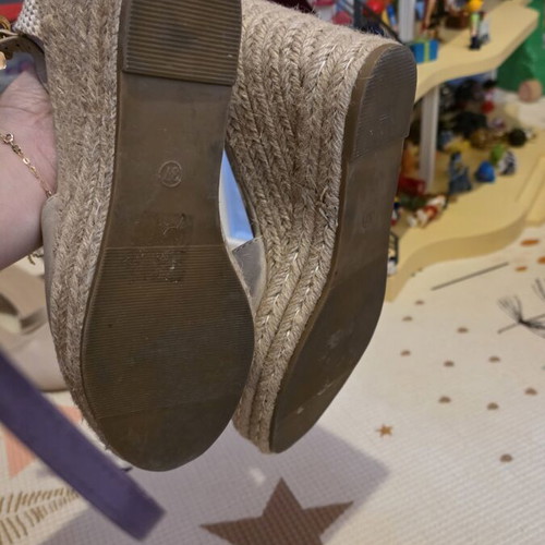 Seven summer women's espadrille-style platform sandals like new, beige, size 37