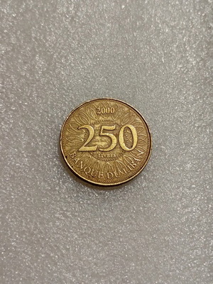 Νόμισμα 250 Livres Λιβάνου 2000