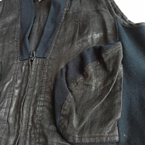 Toi & Moi sleeveless women's vest with hood large like new, black