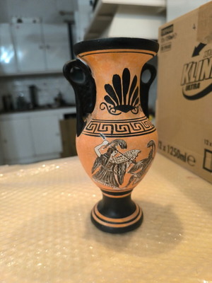 Ceramic decorative vase like new with traditional motifs