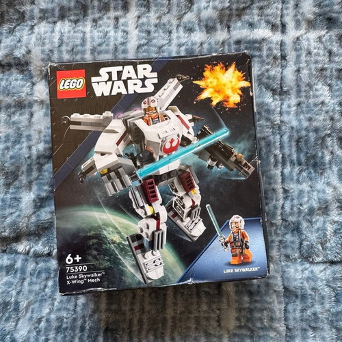 Lego Star Wars Luke Skywalker X-wing Mech 75390 sealed, box damaged