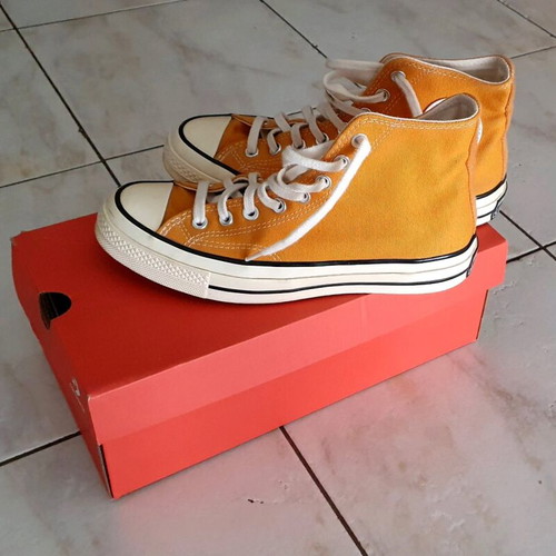 Converse Chuck 70 Hi All Stars trainers like new, size 39.5, yellow orange