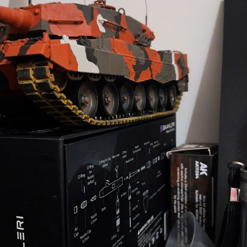 Leopard 2 A4 Greek 1/35 scale model new