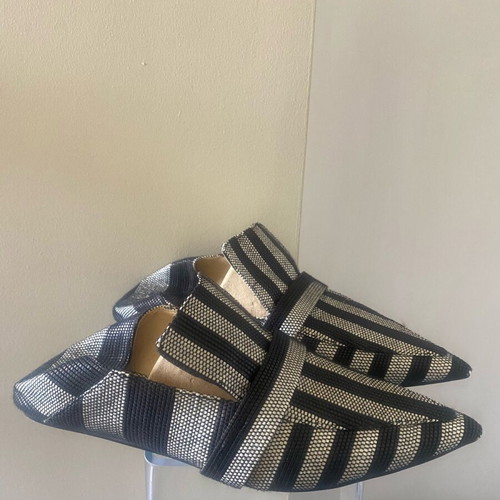 Zara mules size 42 like new, comfortable, black and silver