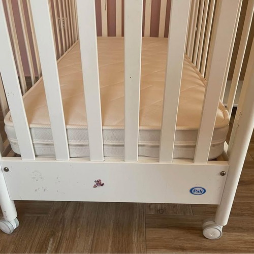 Pali Baby Beds Set of 2 with Wheels, 5-Drawer Chest and Changing Table, Like New