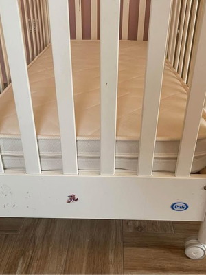 Pali Baby Beds Set of 2 with Wheels, 5-Drawer Chest and Changing Table, Like New