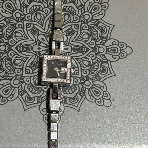 Gucci watch like new
