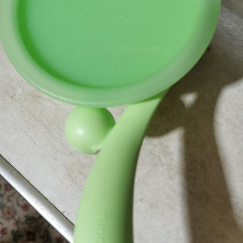 Small Tupperware colander new