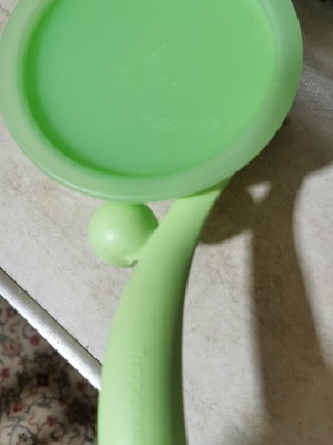 Small Tupperware colander new