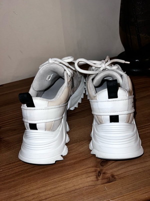 Roberto Cavalli athletic shoes like new, white and beige size 37