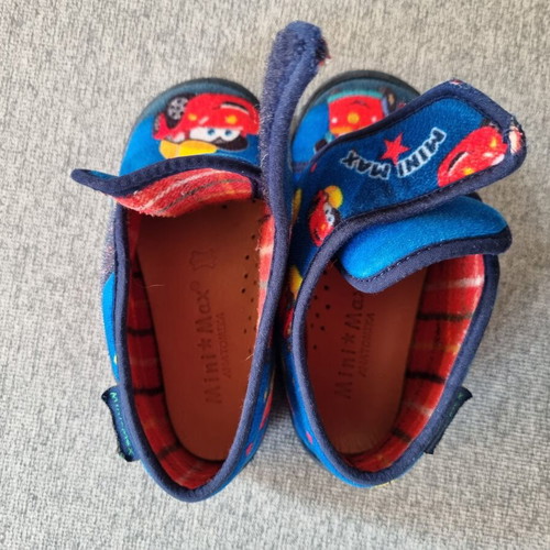 Mini Max Anatomical Kids Slippers Size 25 Like New Blue