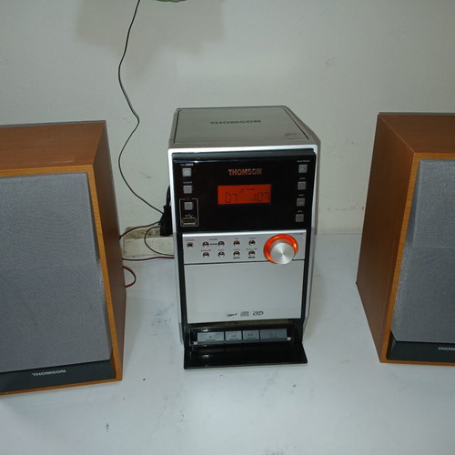 Tomson Mini Stereo System like new with radio, cassette, CD, and USB recorder