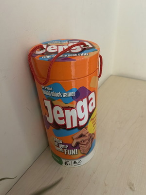 Επιτραπέζιο παιχνίδι Jenga Family σαν καινούργιο, ξύλινα τουβλάκια