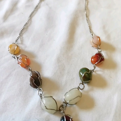 Necklace with semi-precious stones and metal chain like new, multicolor