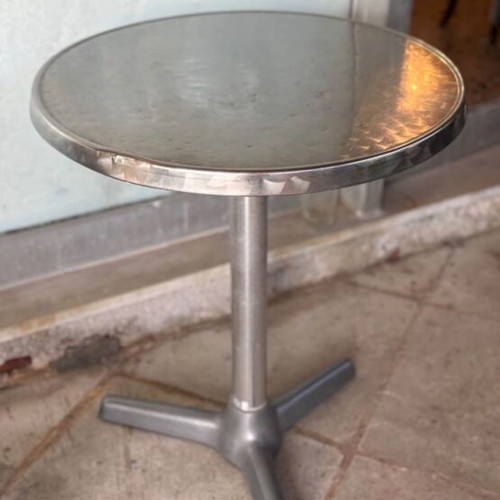 Stainless Steel Round Outdoor Table used