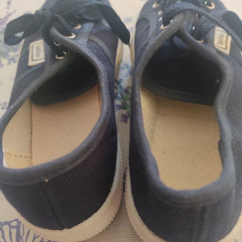 Sabino canvas shoe new, kids size 31, blue