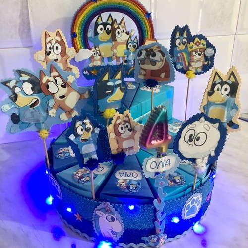 Χάρτινη τούρτα Bluey καινούργια με 20 άδεια κουτάκια και φωτισμό