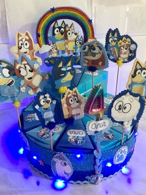 Bluey paper cake new with 20 empty boxes and lighting
