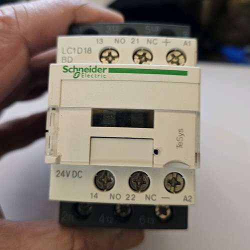 Schneider Electric TeSys industrial power relay 3 contacts 24V LC1D18BD new