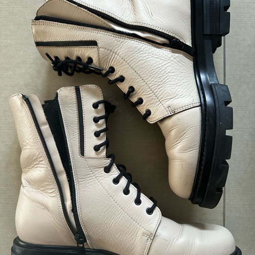Mourtzi beige leather ankle boots like new, size 39