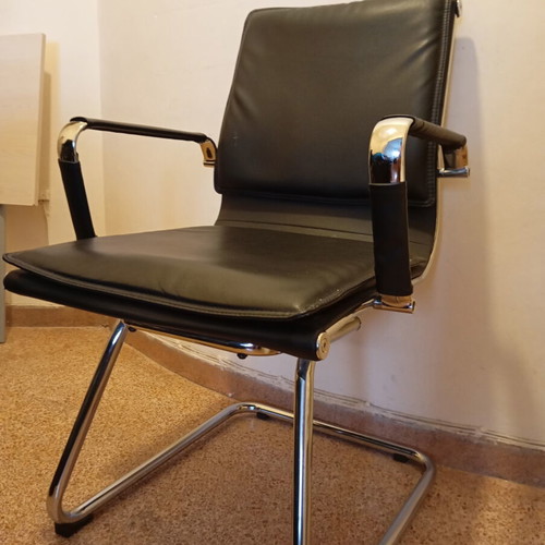 Premium leather office chair