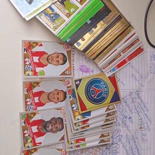 Football stickers like new, 92 large and 17 small assorted