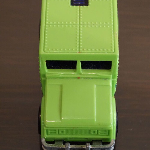 Hot Wheels 16149 Armored Bank Services 1996 toy car used