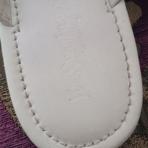 Yve Saint Laurent white leather sandals used, size 41