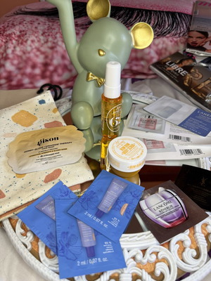 Beauty samples bundle with Sol de Janeiro, Lancôme, Clinique, Apivita, Gisou, Laneige
