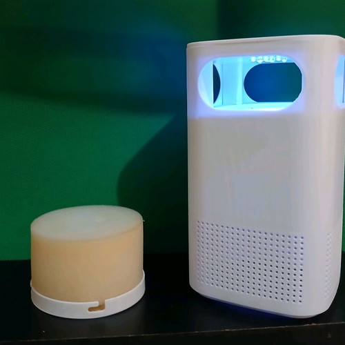 Air Cleaner like new, white with led light, 9.5×17cm